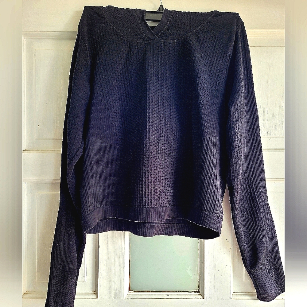 Athleta Flurry Seamless Hoodie, Black, Size Large But It Could Be A Kids.